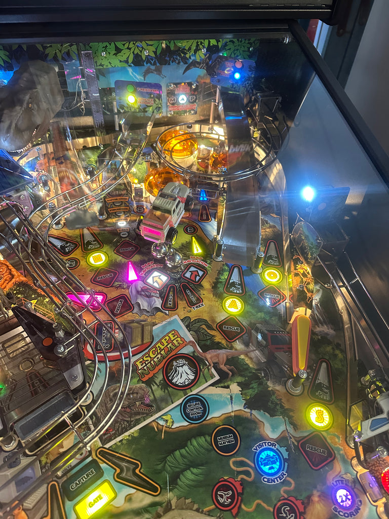 Stern Pinball Jurassic Park Premium Pinball Machine for sale ()