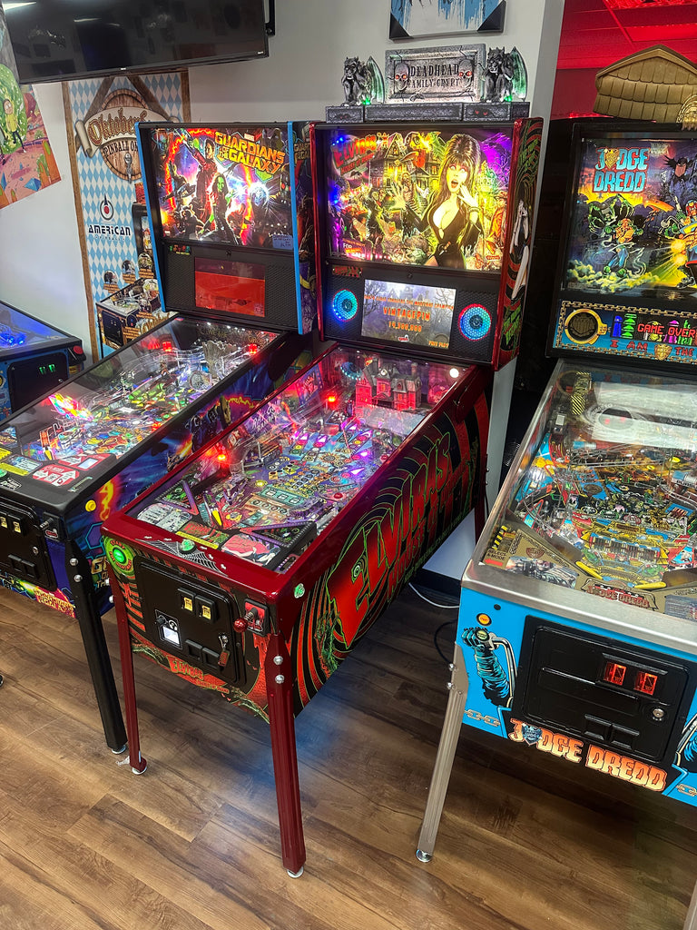 Stern Pinball LOADED Elvira’s House of Horrors Premium Pinball Machine for sale ()