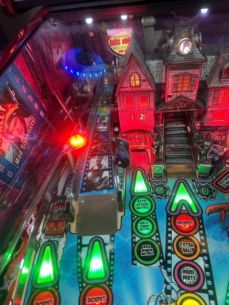 Stern Pinball LOADED Elvira’s House of Horrors Premium Pinball Machine for sale ()