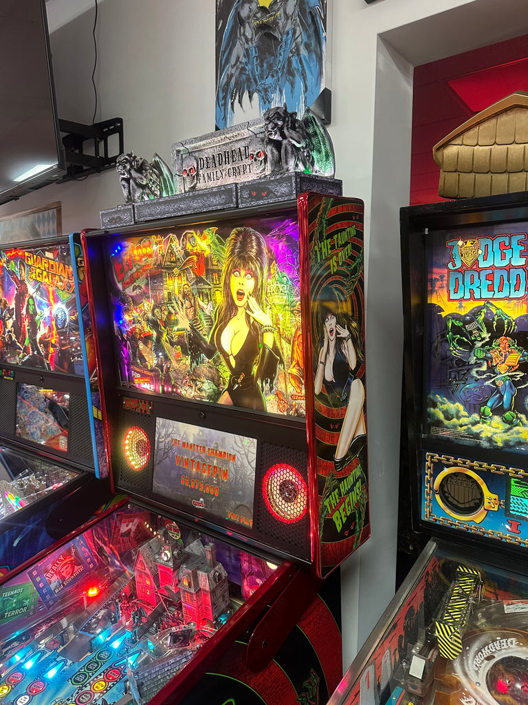 Stern Pinball LOADED Elvira’s House of Horrors Premium Pinball Machine for sale ()