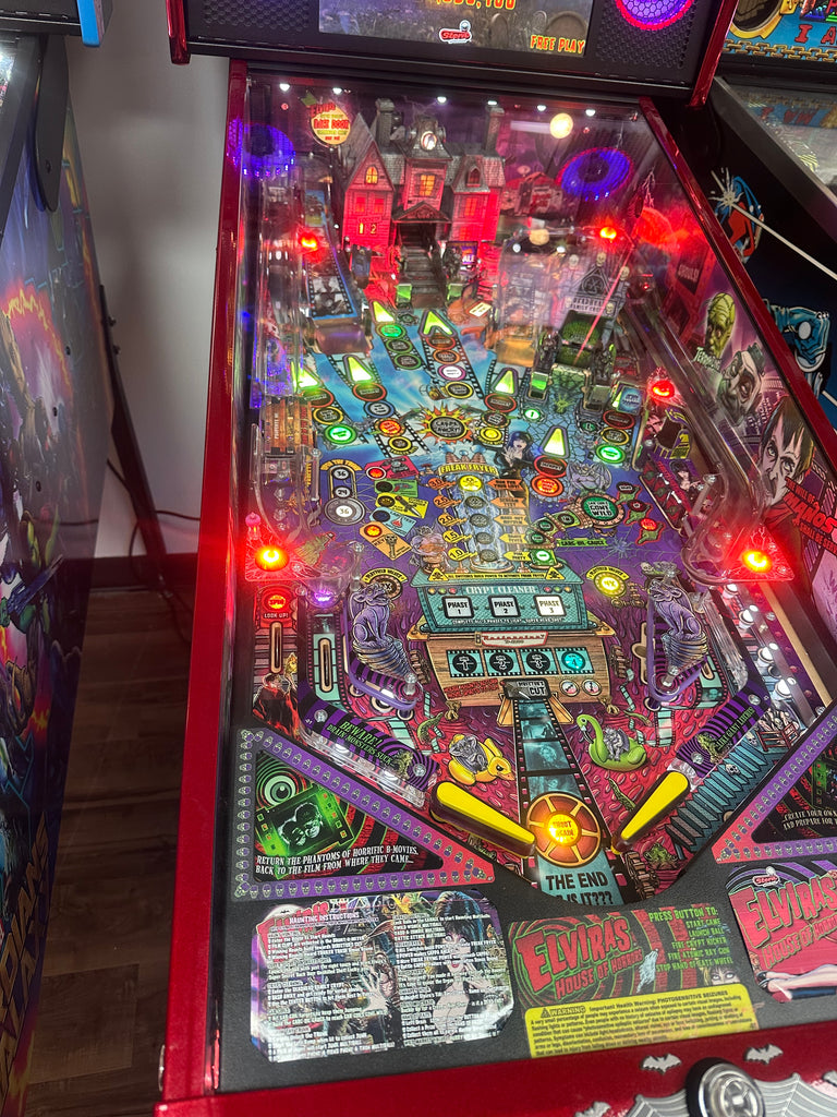 Stern Pinball LOADED Elvira’s House of Horrors Premium Pinball Machine for sale ()