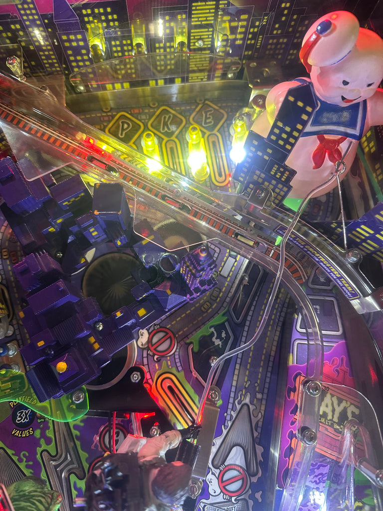 Stern Pinball LOADED Ghostbusters Pro Pinball Machine for sale ()