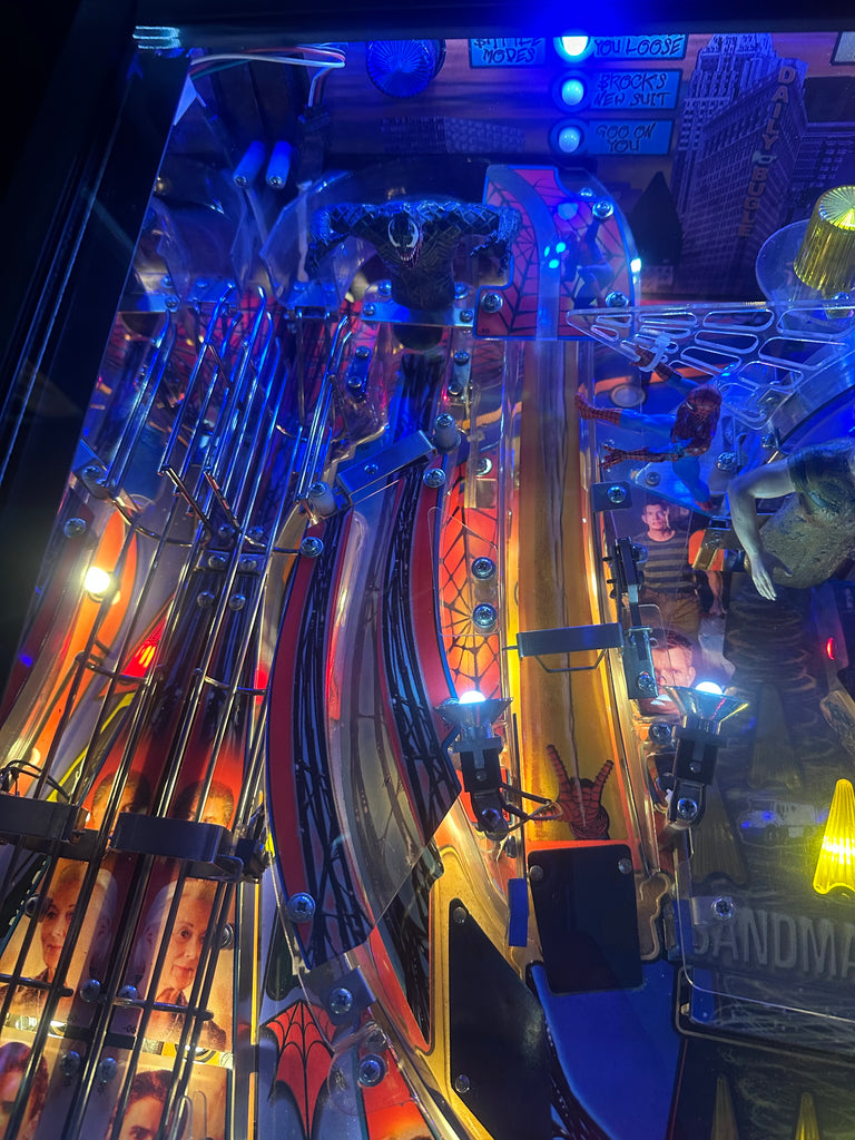 Stern Pinball LOADED Spider Man Pinball Machine for sale ()