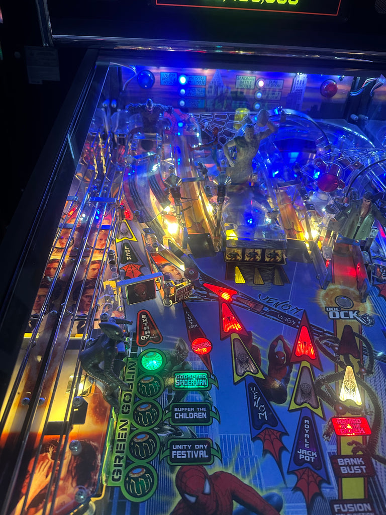 Stern Pinball LOADED Spider Man Pinball Machine for sale ()