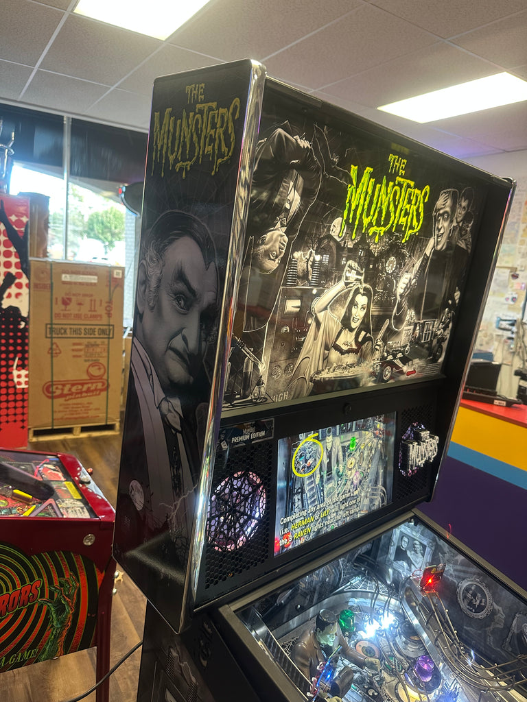 Stern Pinball LOADED The Munsters Premium Black & White Pinball Machine for sale ()