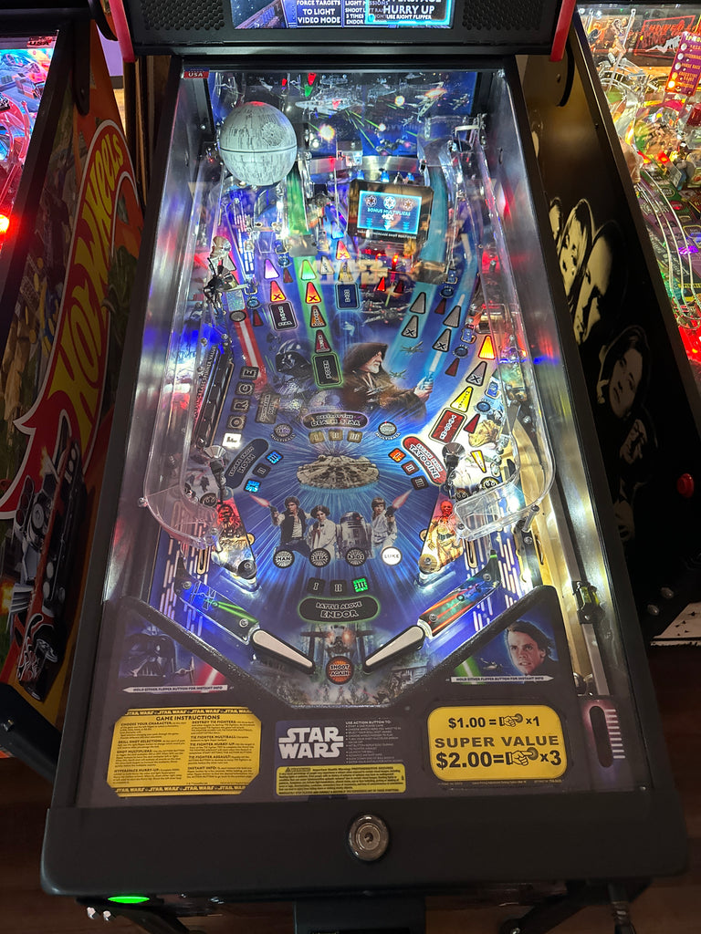 Stern Pinball Star Wars Pro Pinball Machine for sale ()