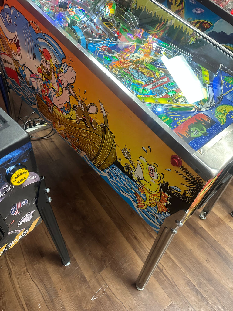 Williams LOADED Fish Tales Pinball Machine for sale ()