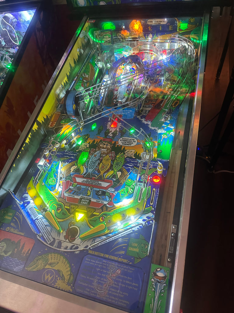 Williams LOADED Fish Tales Pinball Machine for sale ()