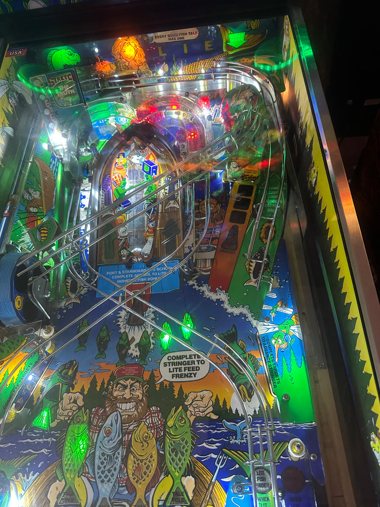 Williams LOADED Fish Tales Pinball Machine for sale ()