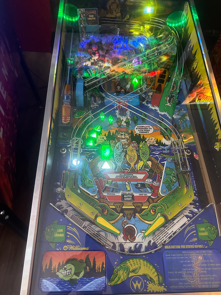 Williams LOADED Fish Tales Pinball Machine for sale ()